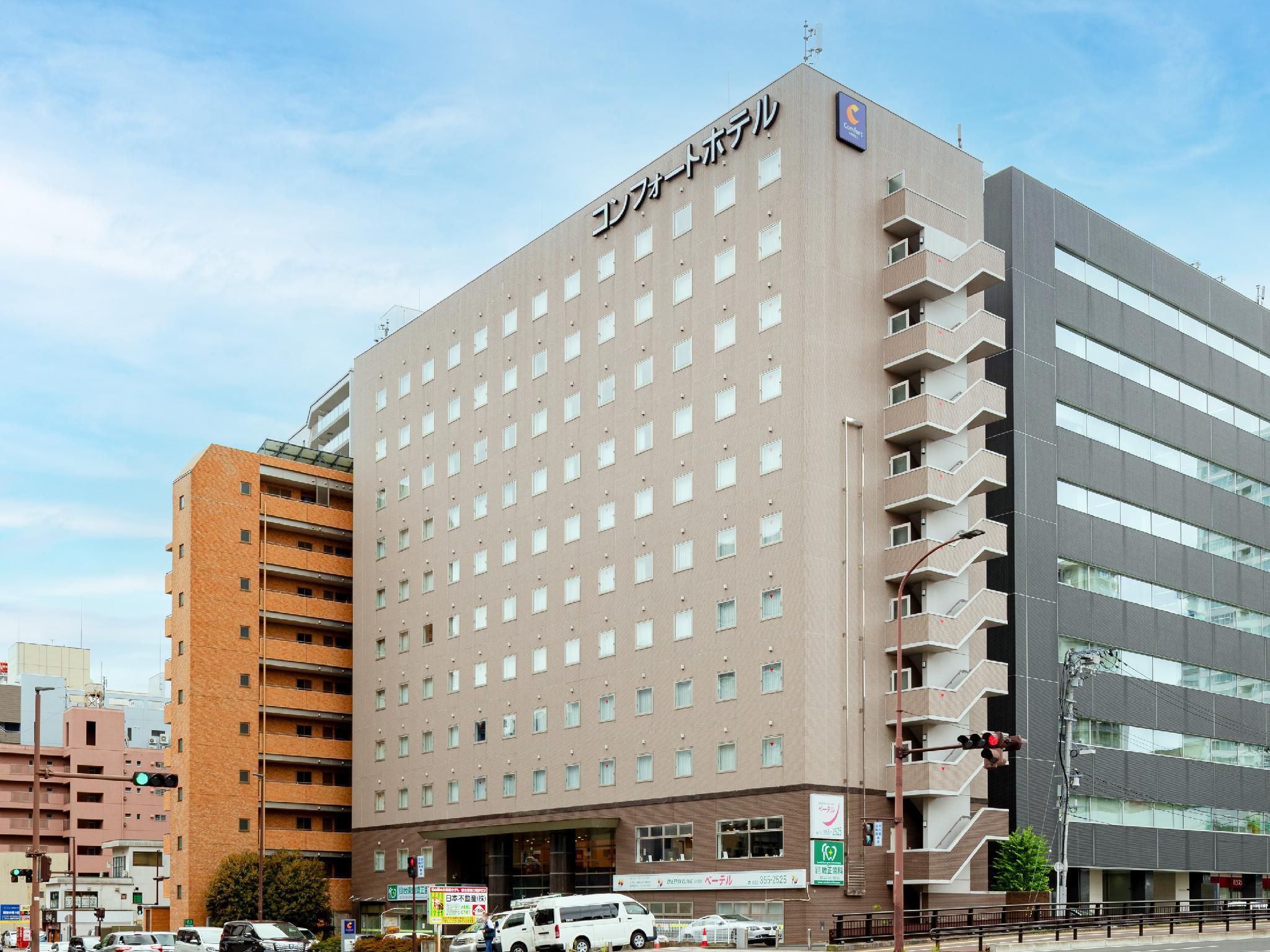 Hotel Comfort East 3*